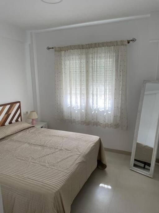Reformado Con Vistas Al Mar Apartment Нерха Екстериор снимка