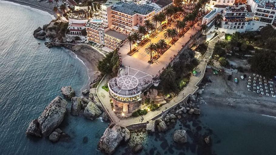 Reformado Con Vistas Al Mar Apartment Нерха Екстериор снимка