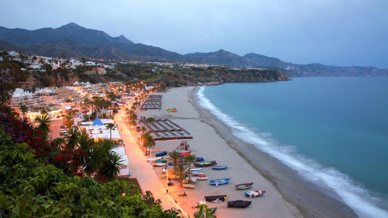 Reformado Con Vistas Al Mar Apartment Нерха Екстериор снимка